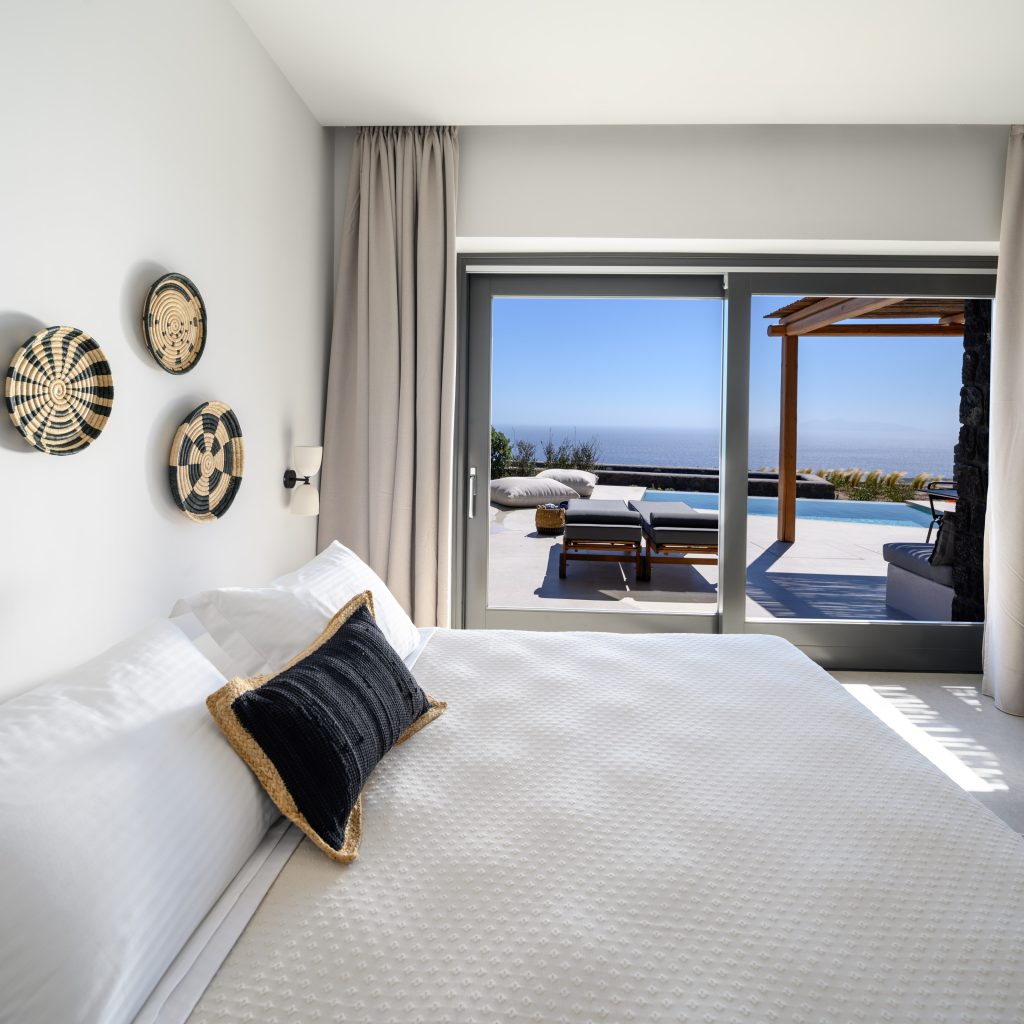 Lithi Luxury Retreat in Santorini island